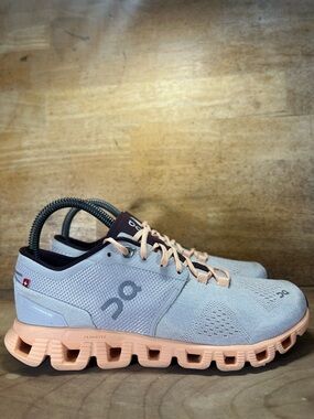 On Cloud X REFLECTIVE Womens Size 6.5 Running Shoes Sneakers Silver Almond